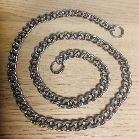 Silver chain (no brand) 💐part of 5 items for $50. Add it to your bundle. - Picture 5 of 5